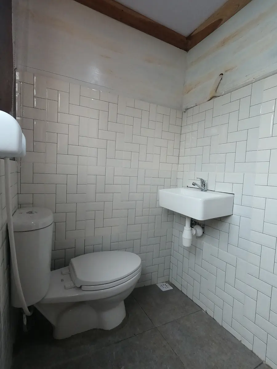 Guest Cabin - Image 1